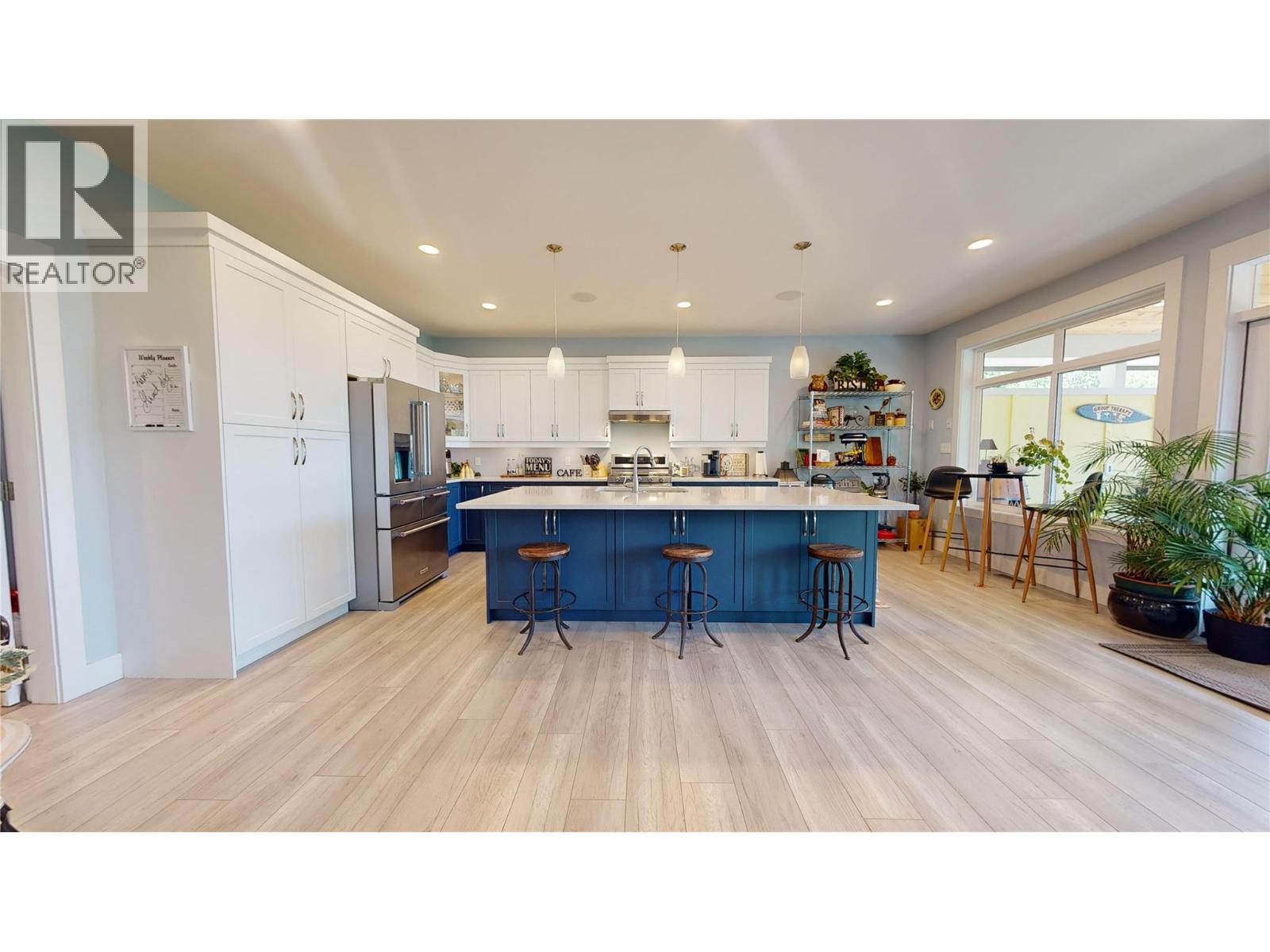 2526 Waverly Drive, Blind Bay