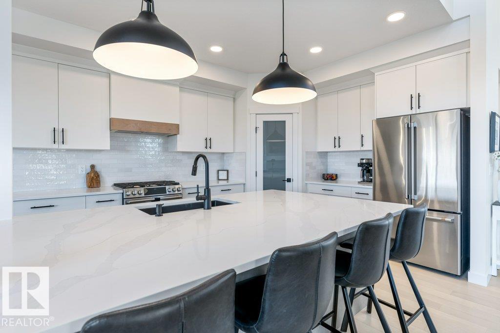 65 JUBILATION DR, St. Albert