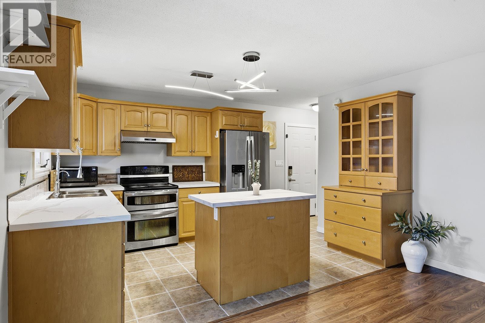 217 Holbrook Road W, Kelowna