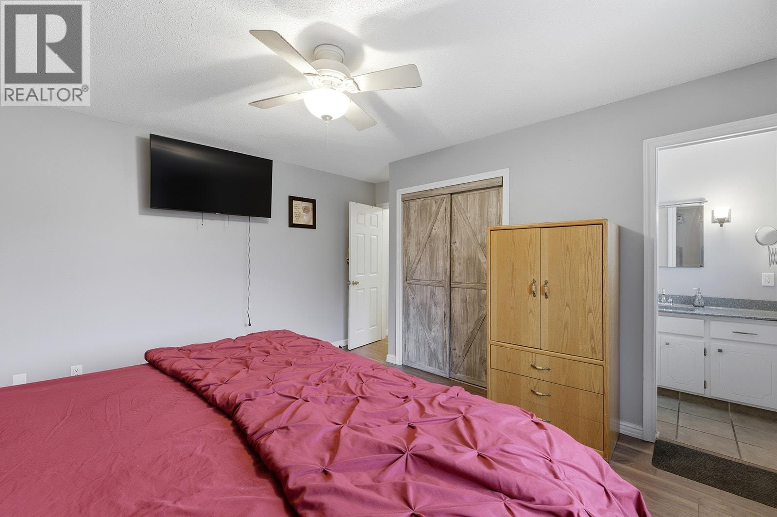 217 Holbrook Road W - 23