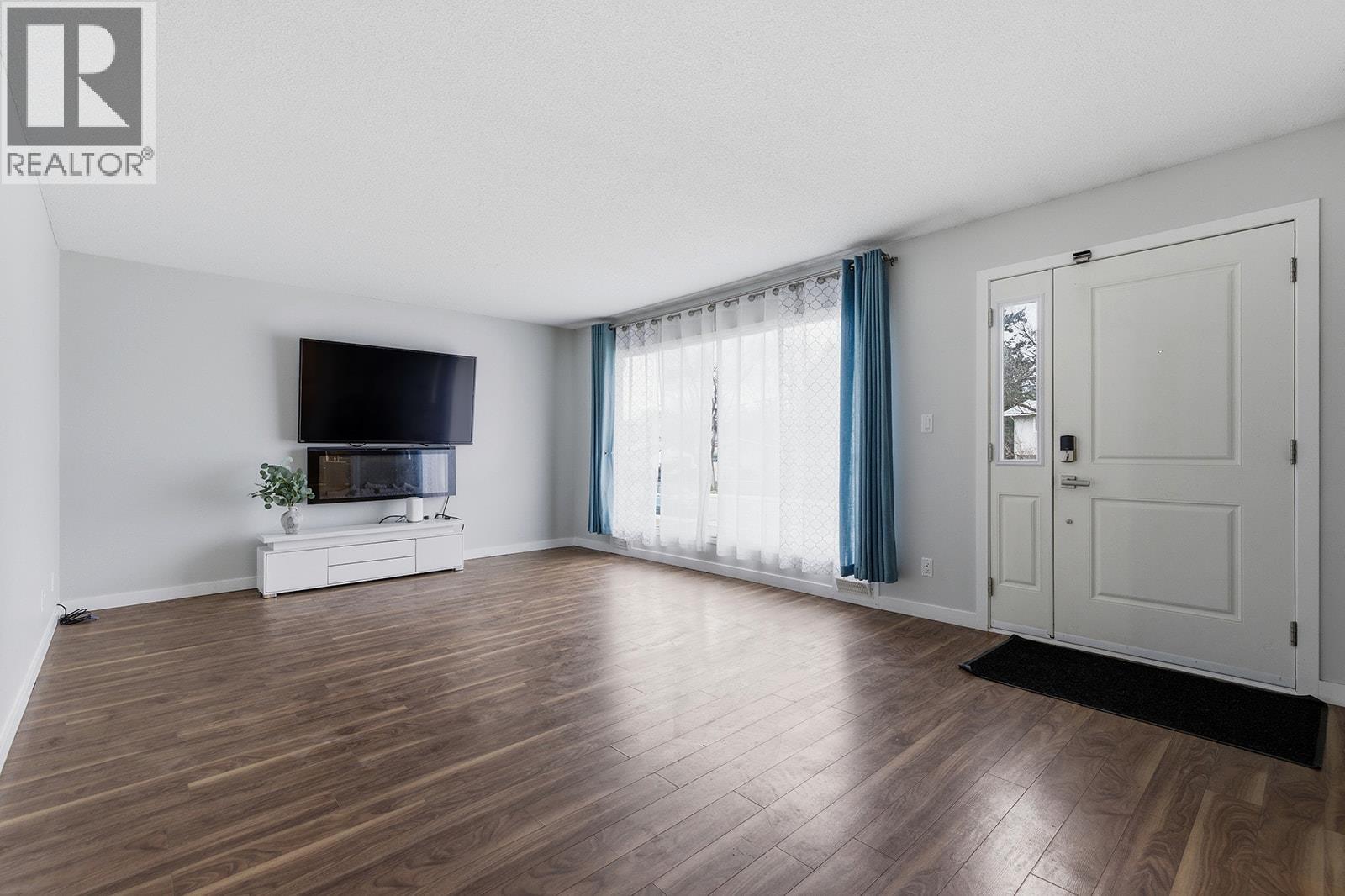 217 Holbrook Road W - 10