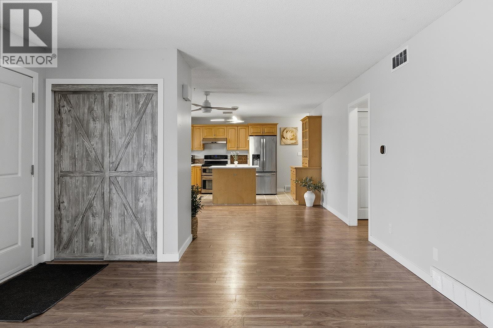 217 Holbrook Road W - 14