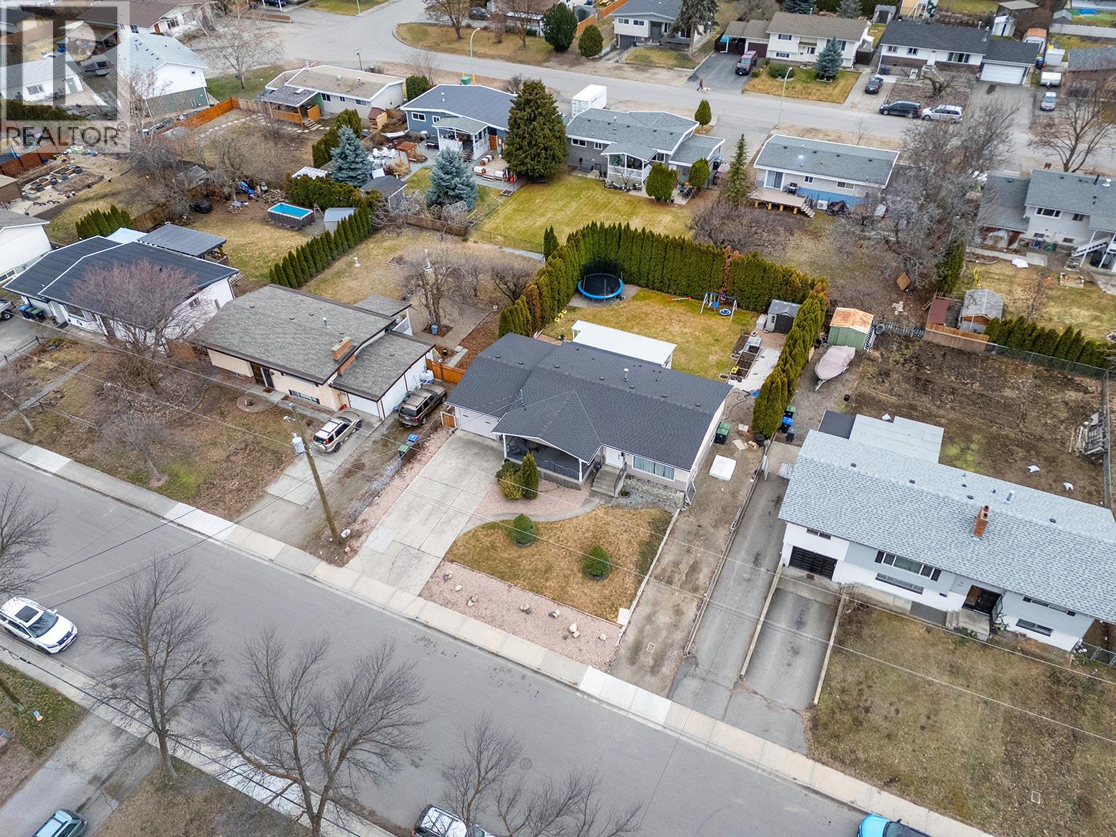 217 Holbrook Road W, Kelowna