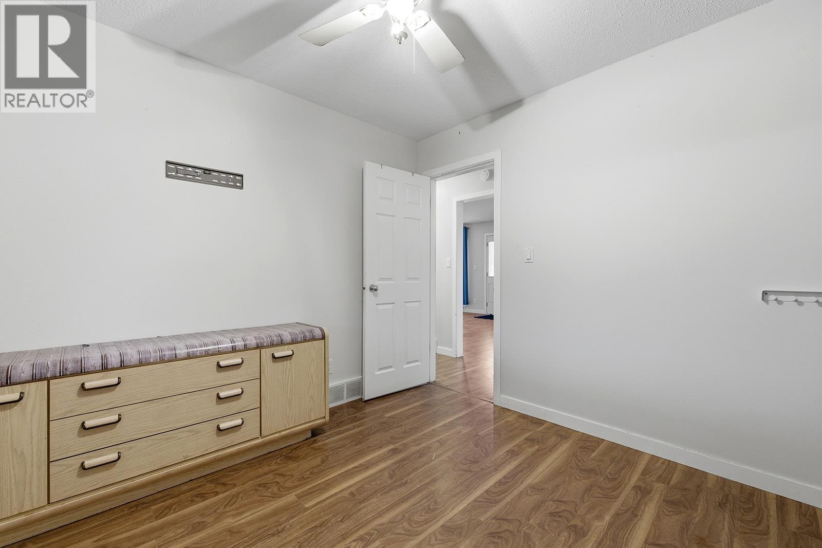 217 Holbrook Road W - 29