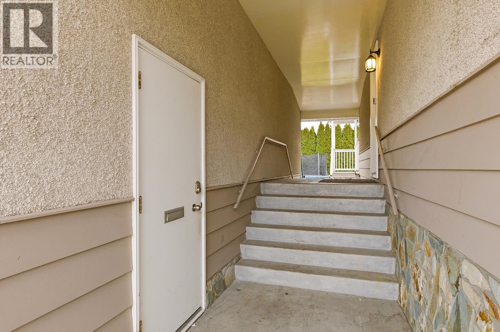 217 Holbrook Road W, Kelowna