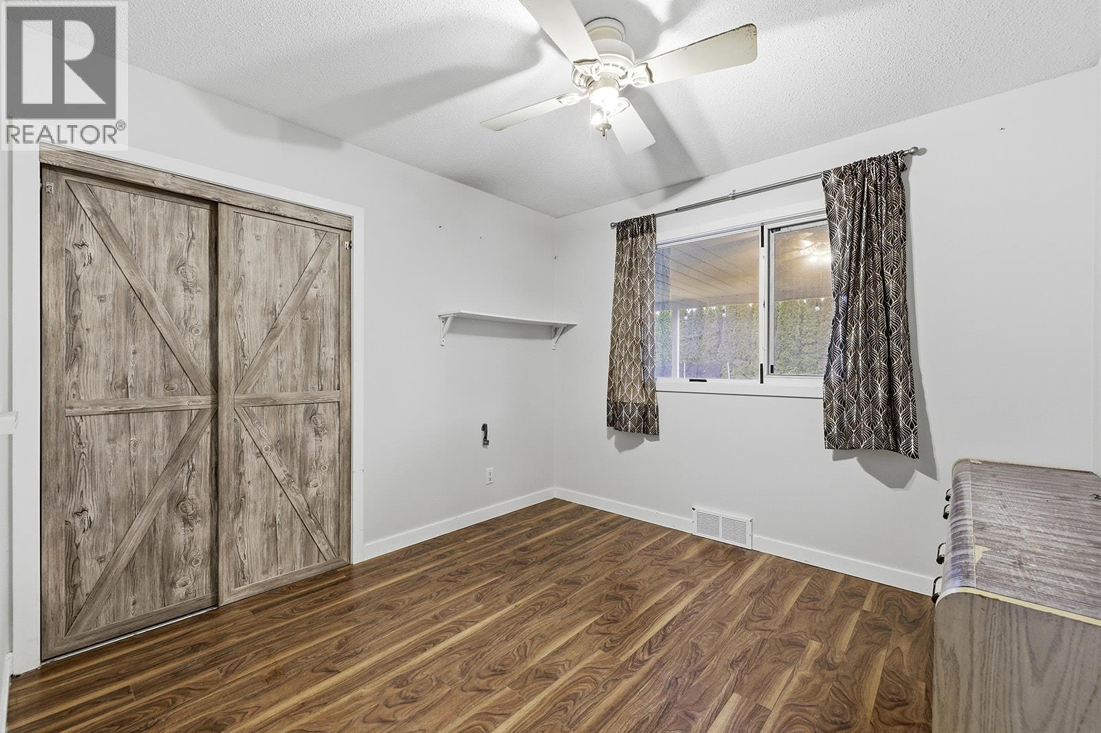 217 Holbrook Road W - 28