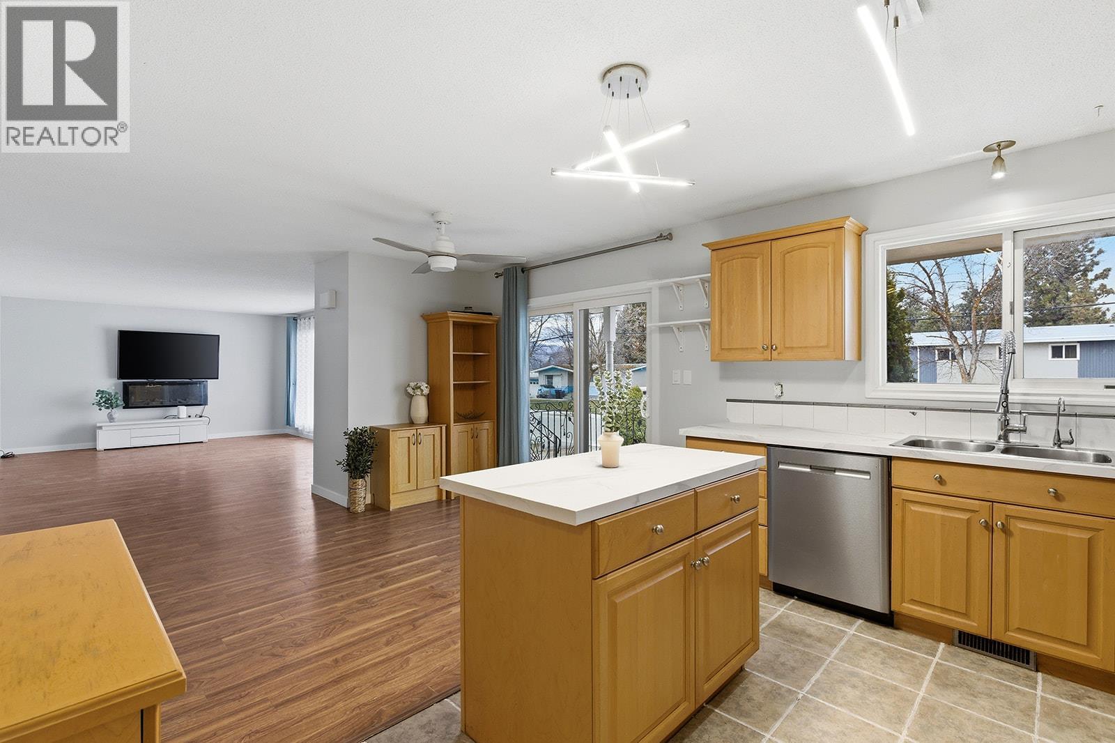 217 Holbrook Road W, Kelowna