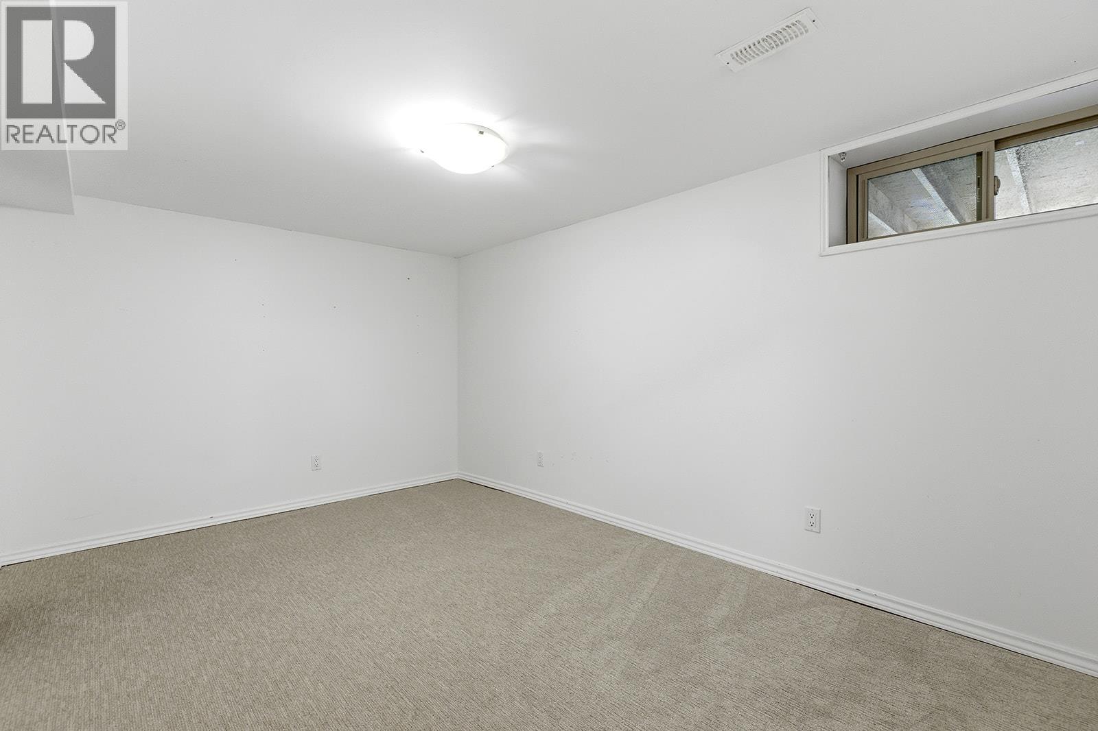 217 Holbrook Road W, Kelowna