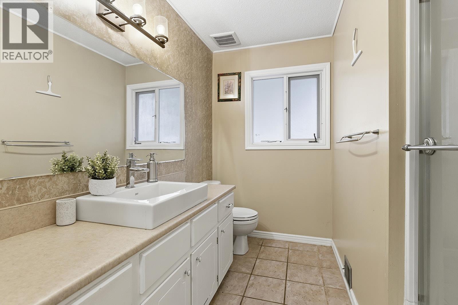 217 Holbrook Road W, Kelowna