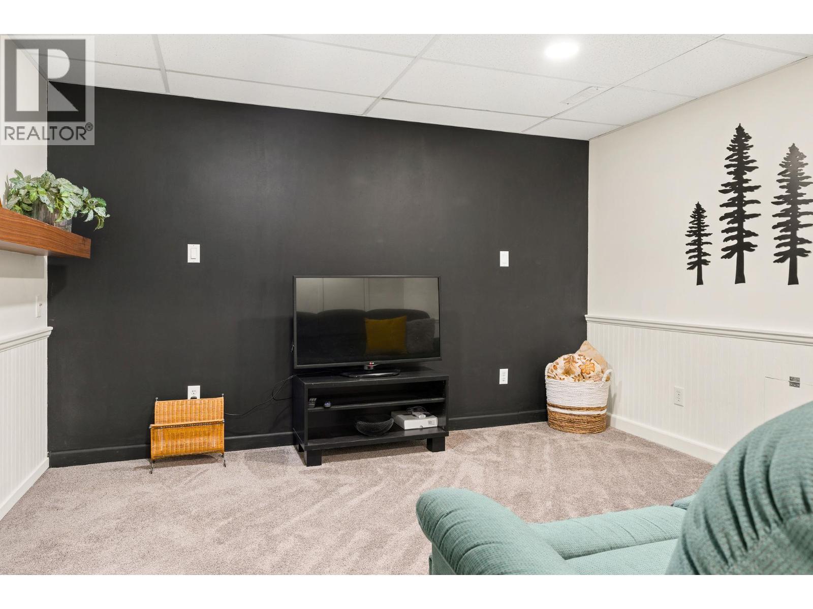 257 VIERS CRESCENT - 21