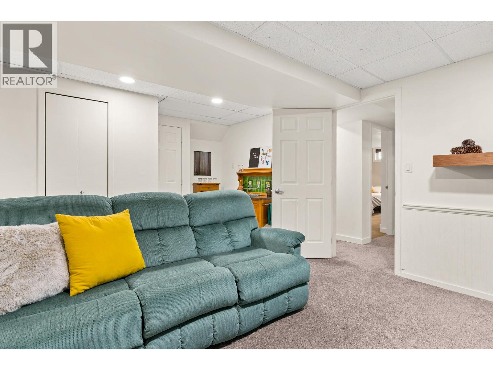 257 VIERS CRESCENT - 22