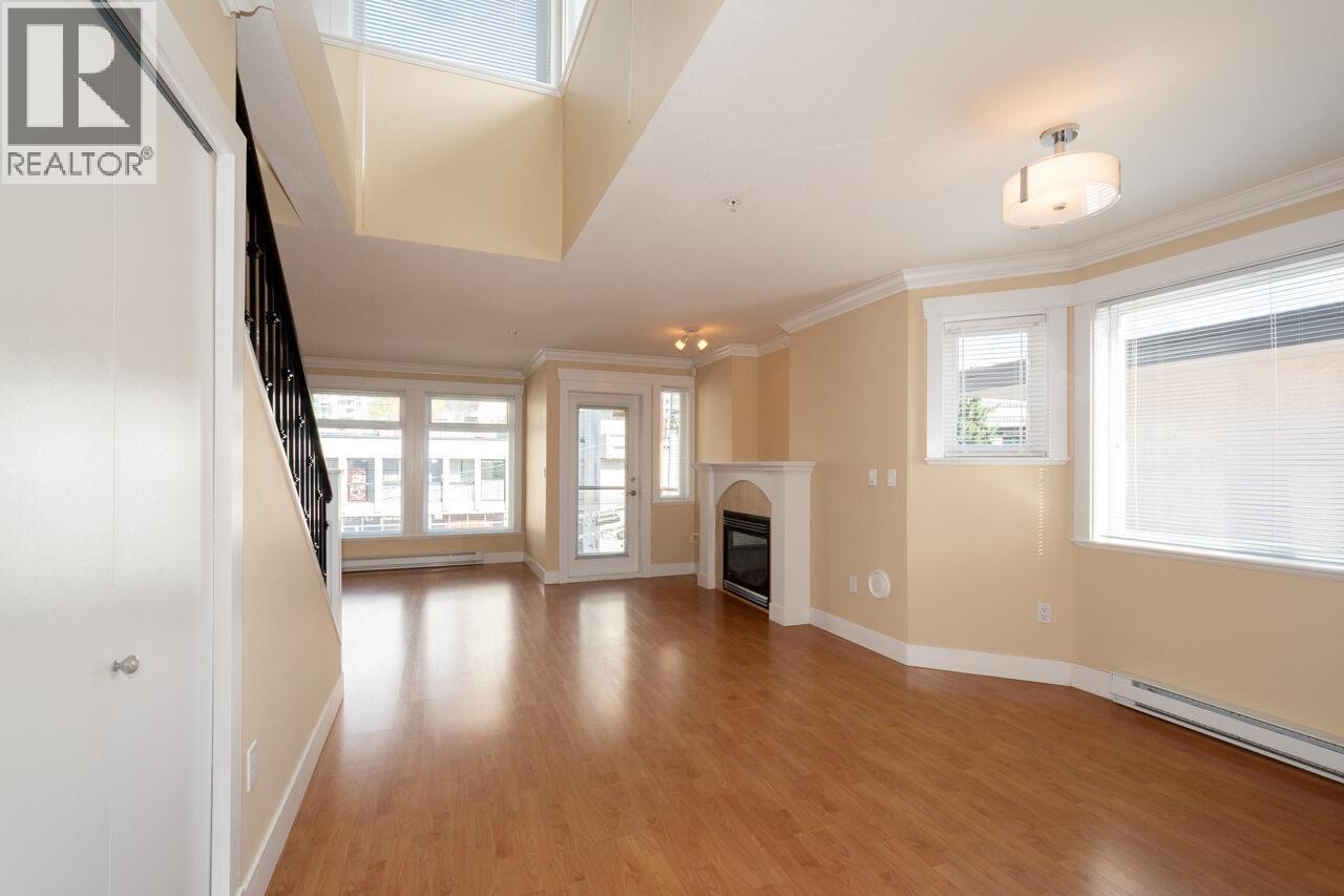 304 152 E 12TH STREET — photo 11