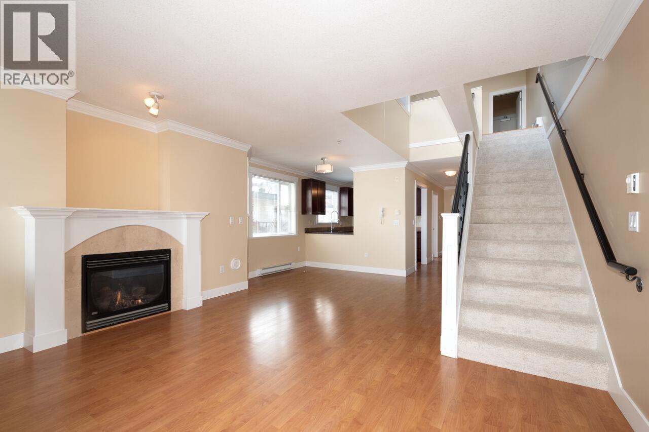 304 152 E 12TH STREET — photo 16