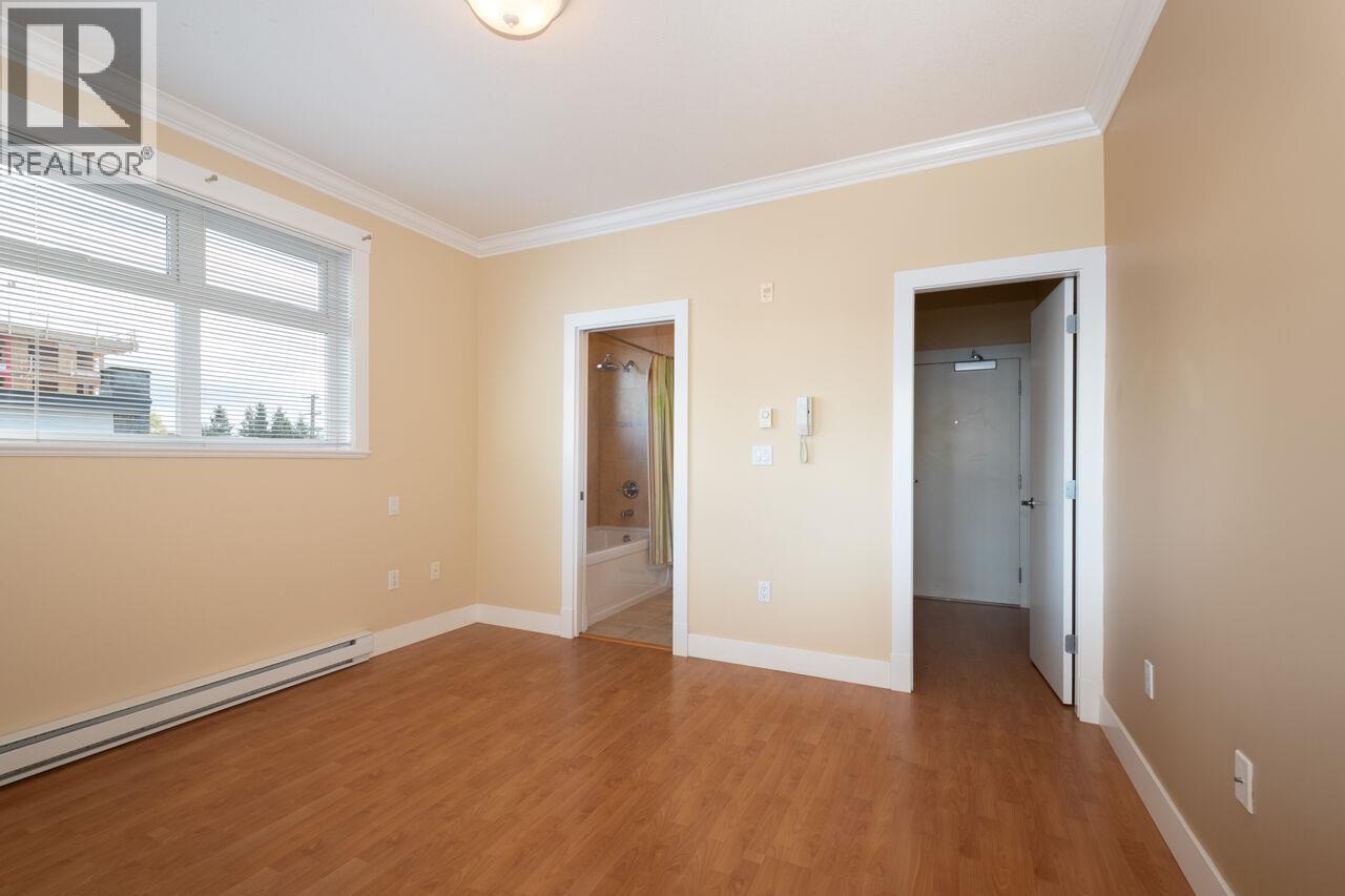 304 152 E 12TH STREET — photo 22