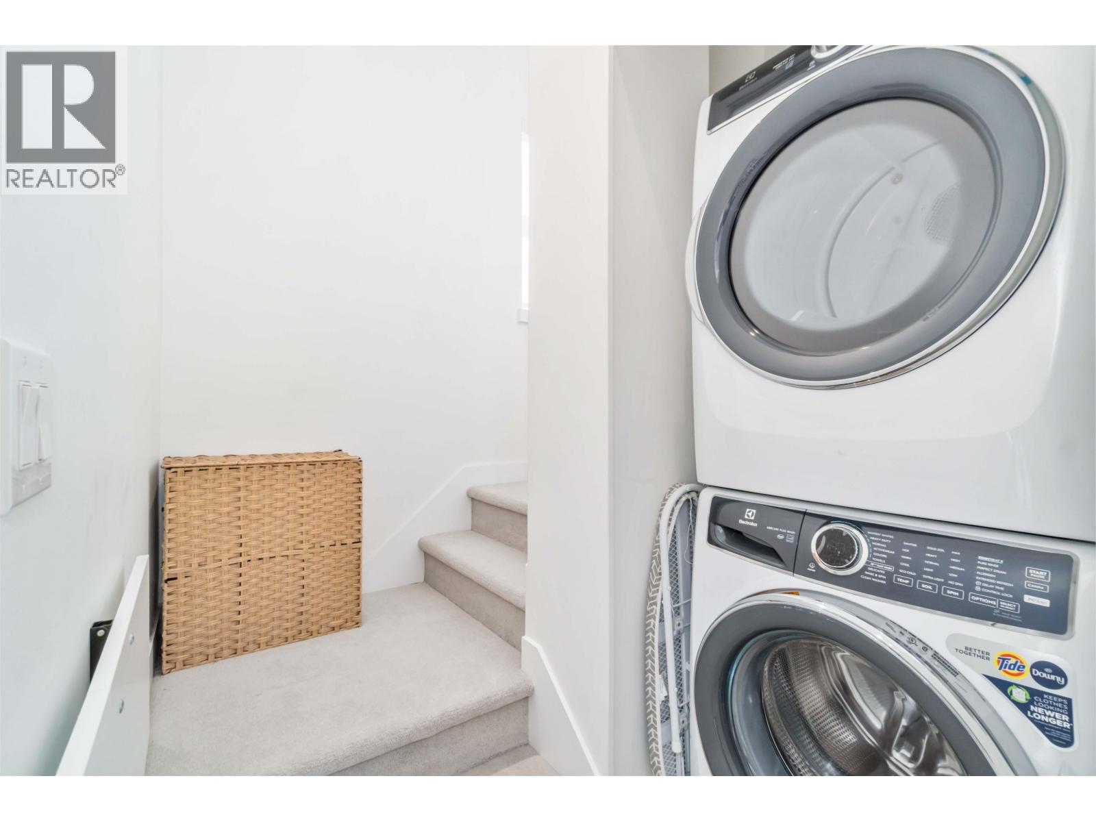 8 856 ORWELL STREET, Vancouver