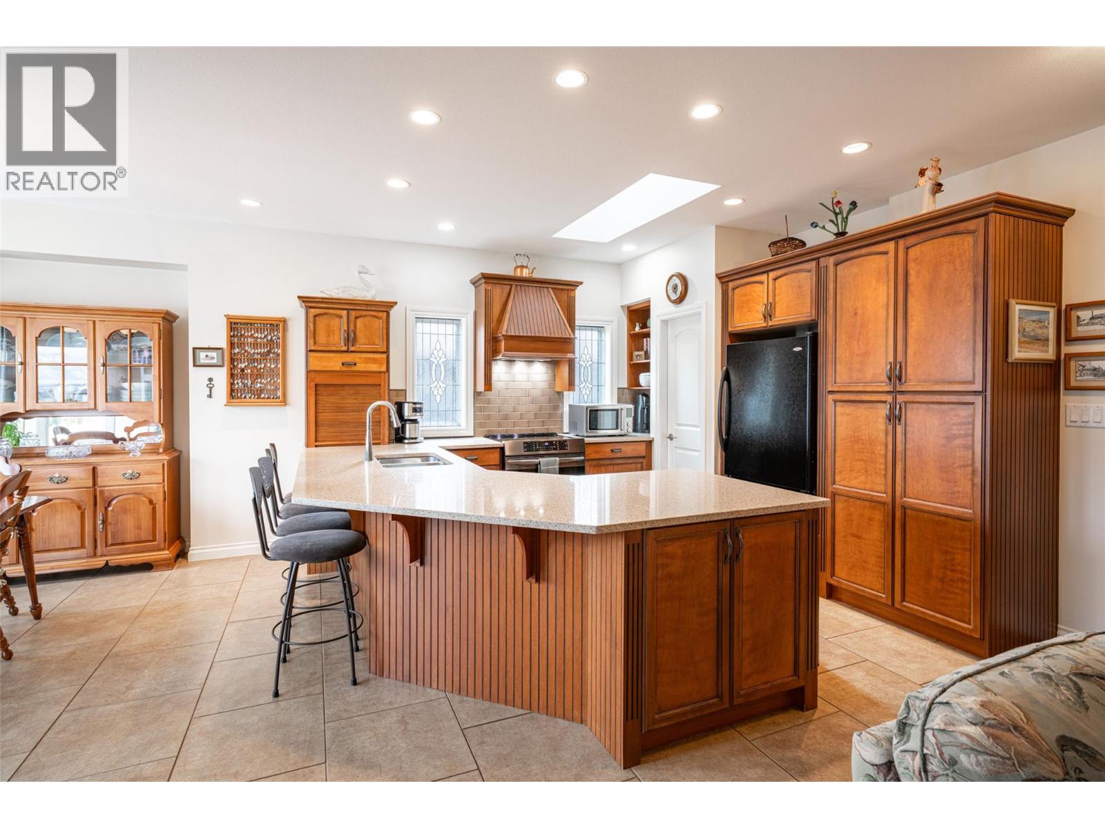 6905 MOUNTAINVIEW Drive, Oliver