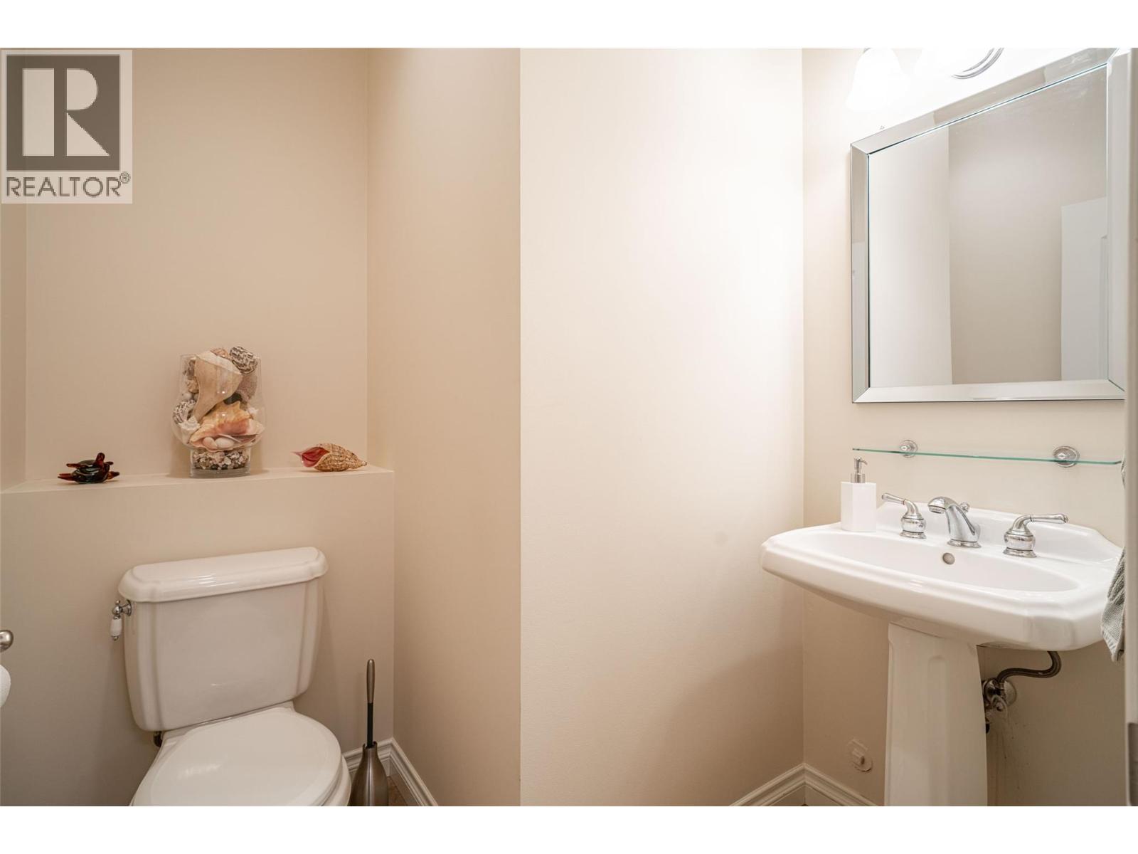 6905 MOUNTAINVIEW Drive, Oliver