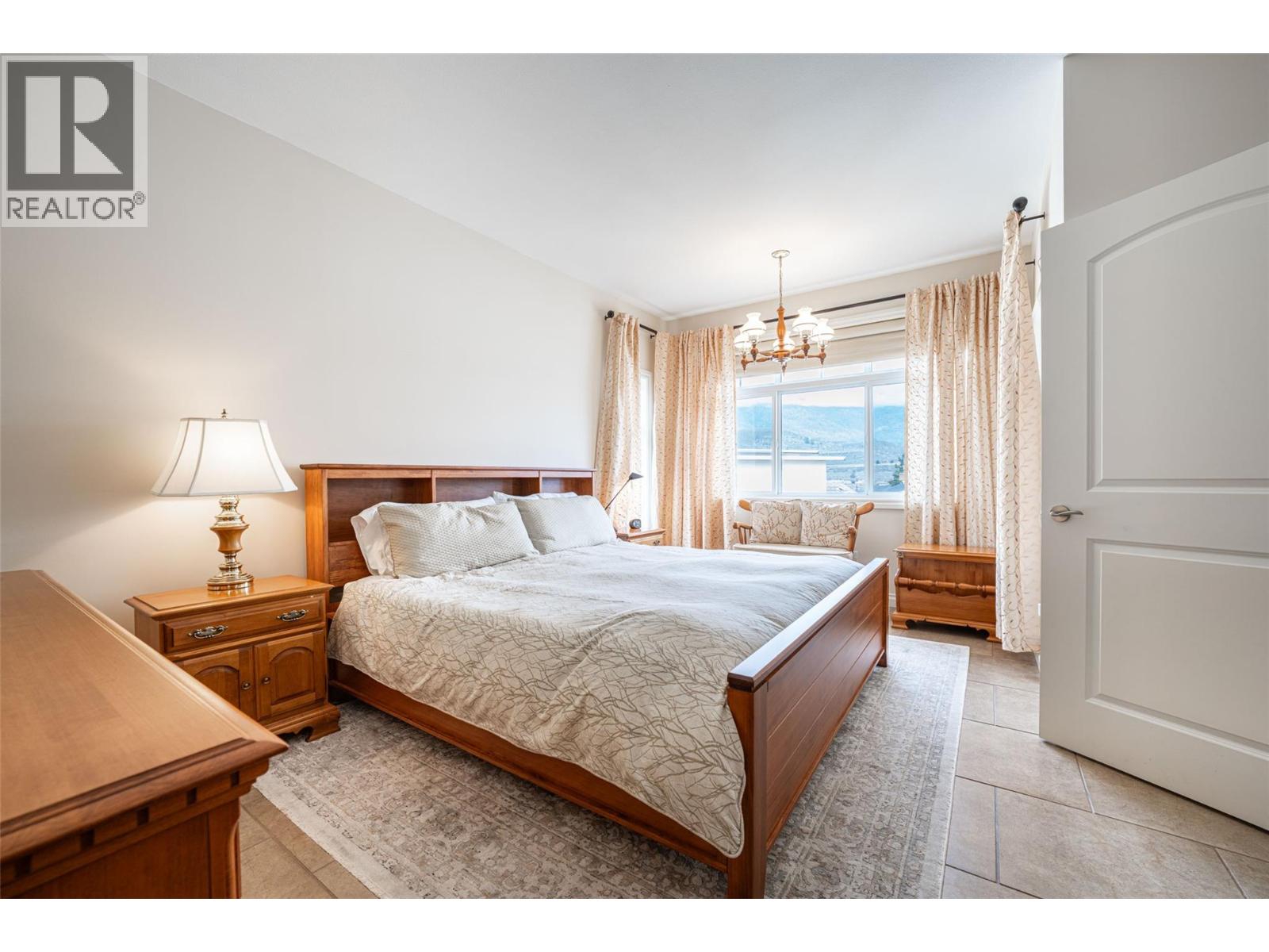 6905 MOUNTAINVIEW Drive, Oliver