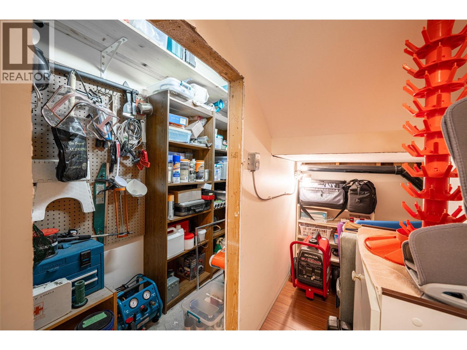 6905 MOUNTAINVIEW Drive, Oliver