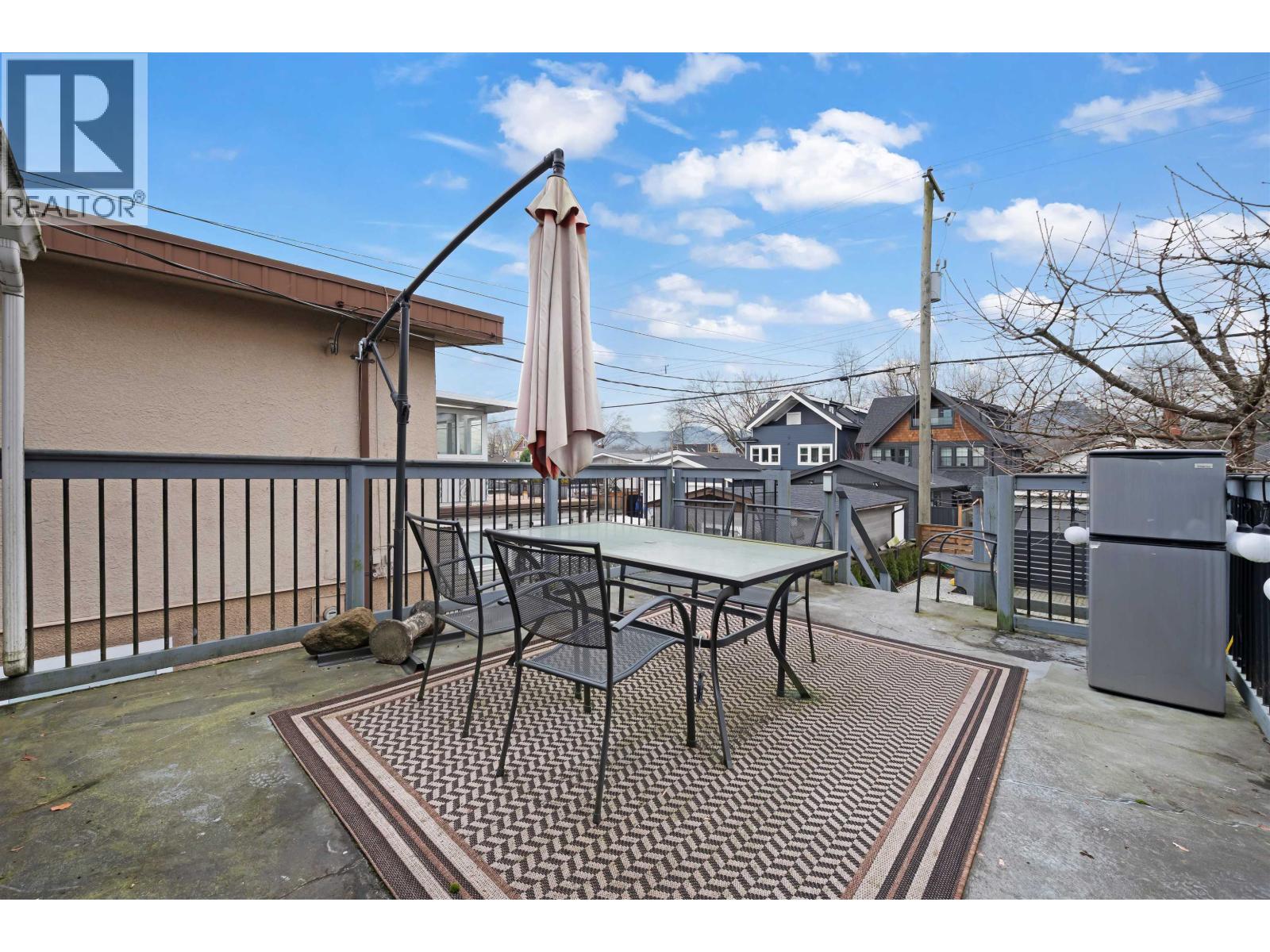 2675 DUNDAS STREET, Vancouver