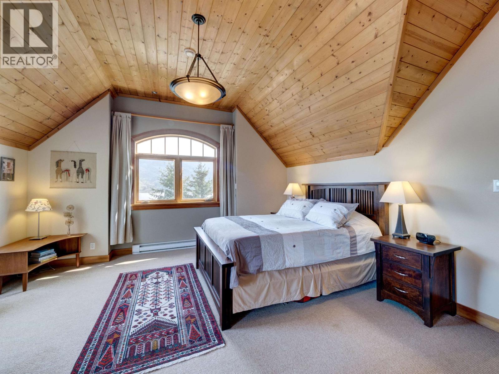 6373 N GALE AVENUE, Sechelt