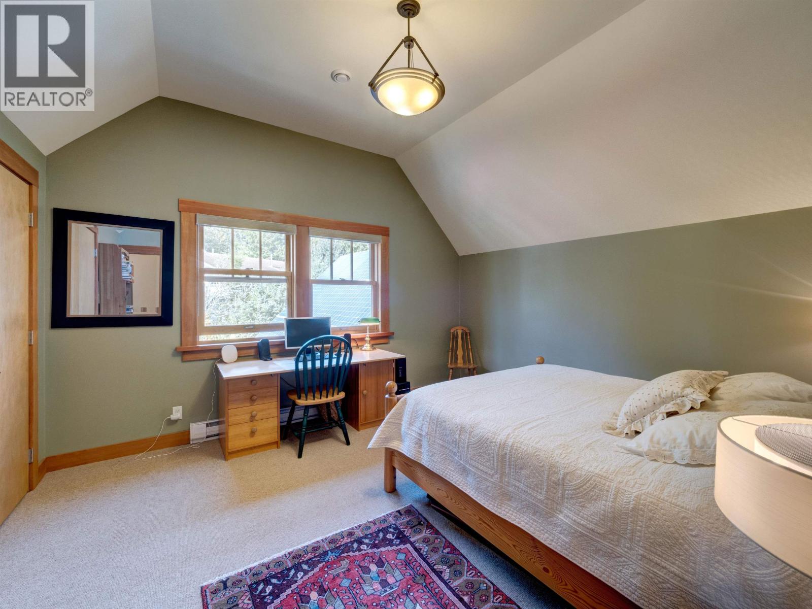 6373 N GALE AVENUE, Sechelt