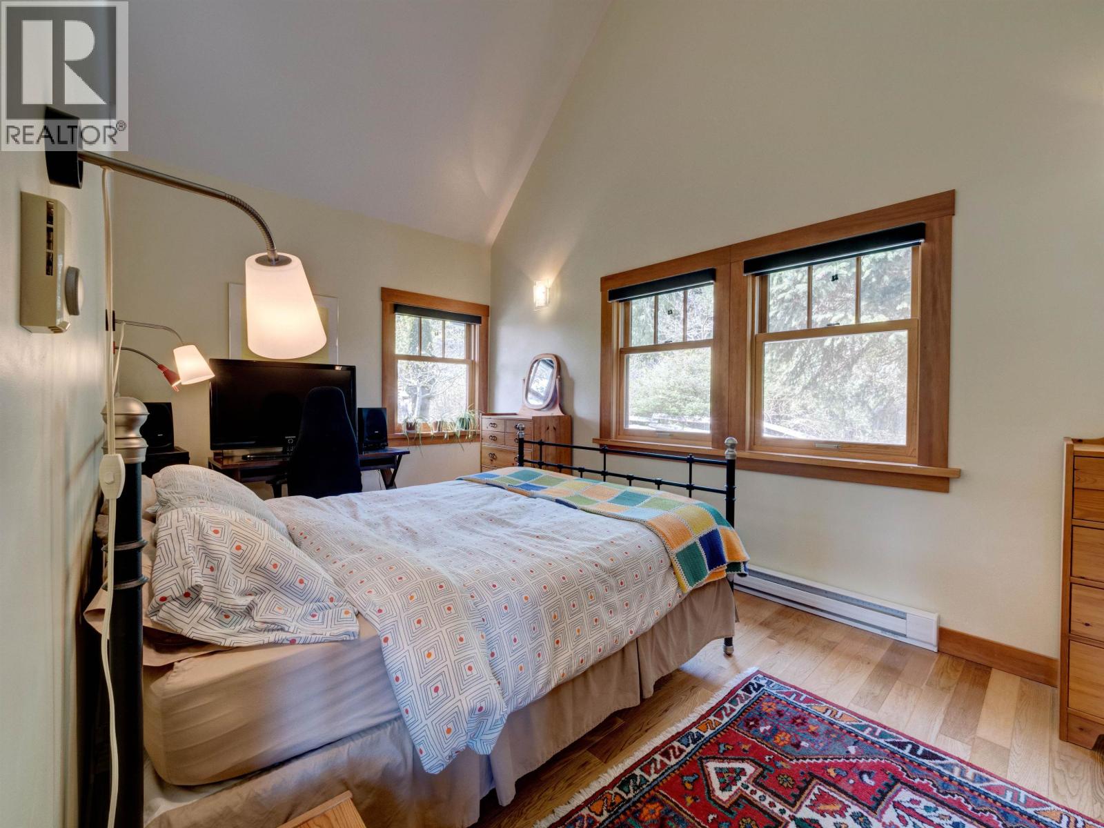 6373 N GALE AVENUE, Sechelt