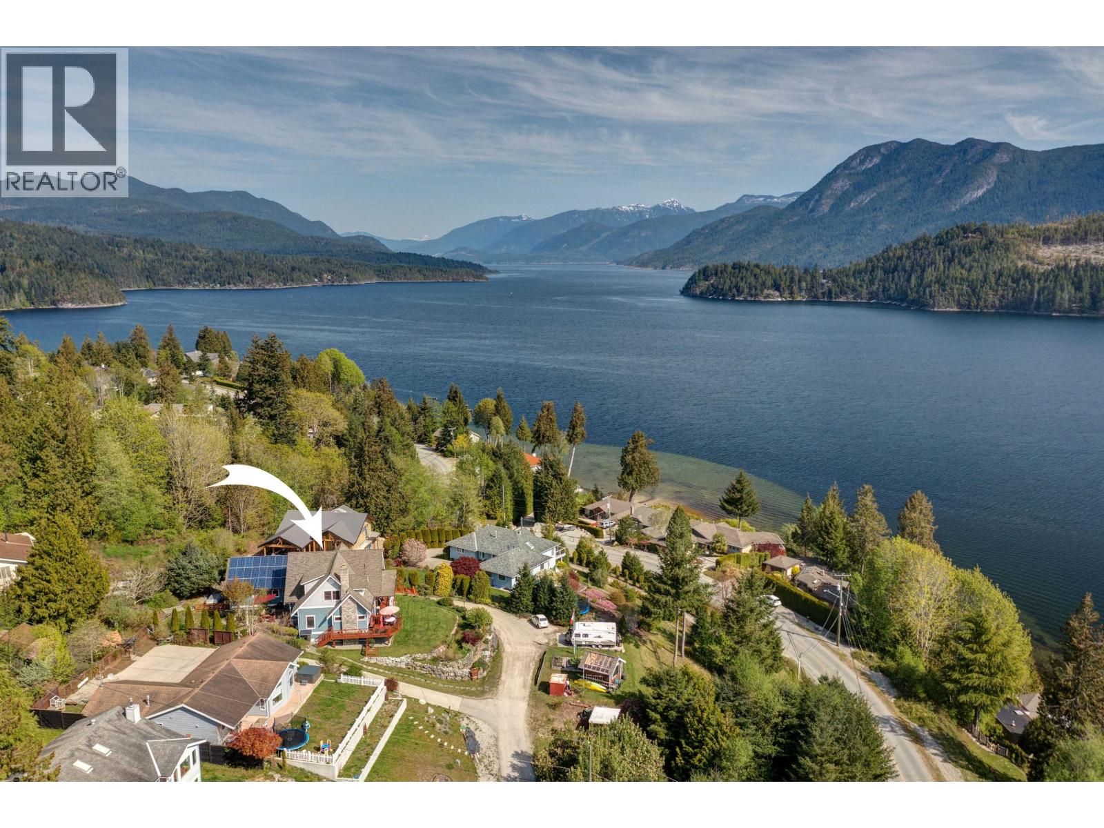 6373 N GALE AVENUE, Sechelt