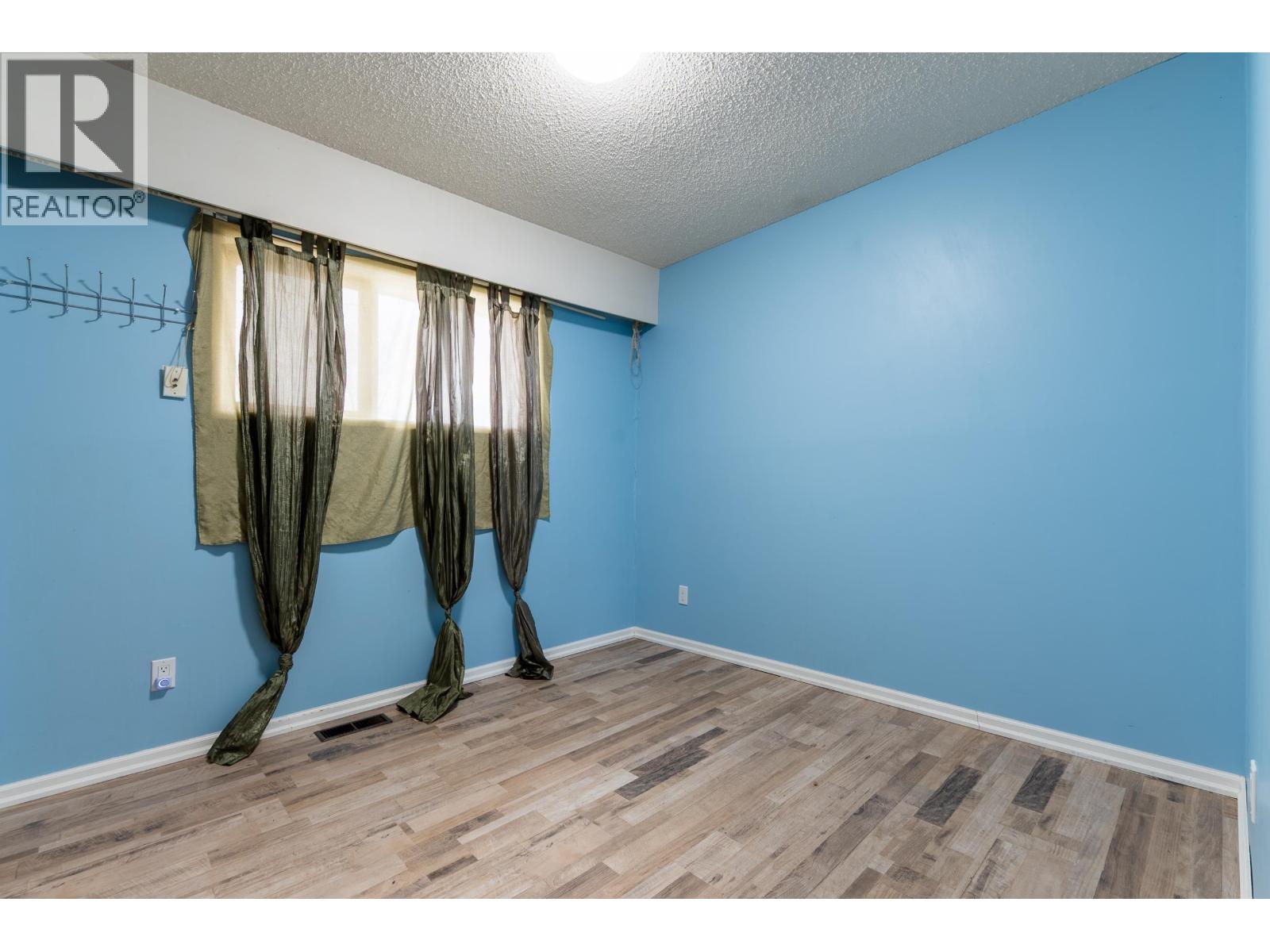 2288 8TH AVENUE - 12