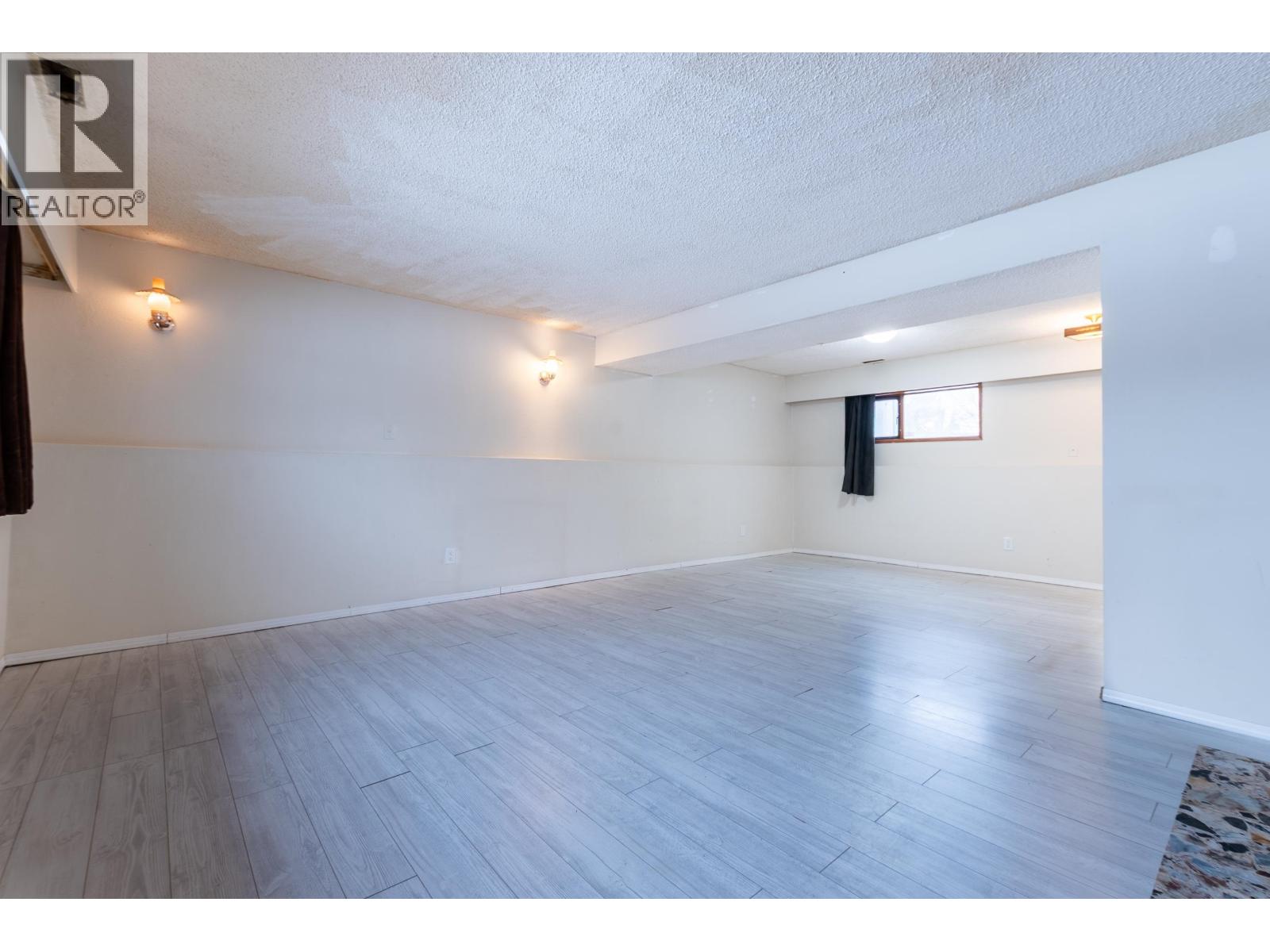 2288 8TH AVENUE - 20