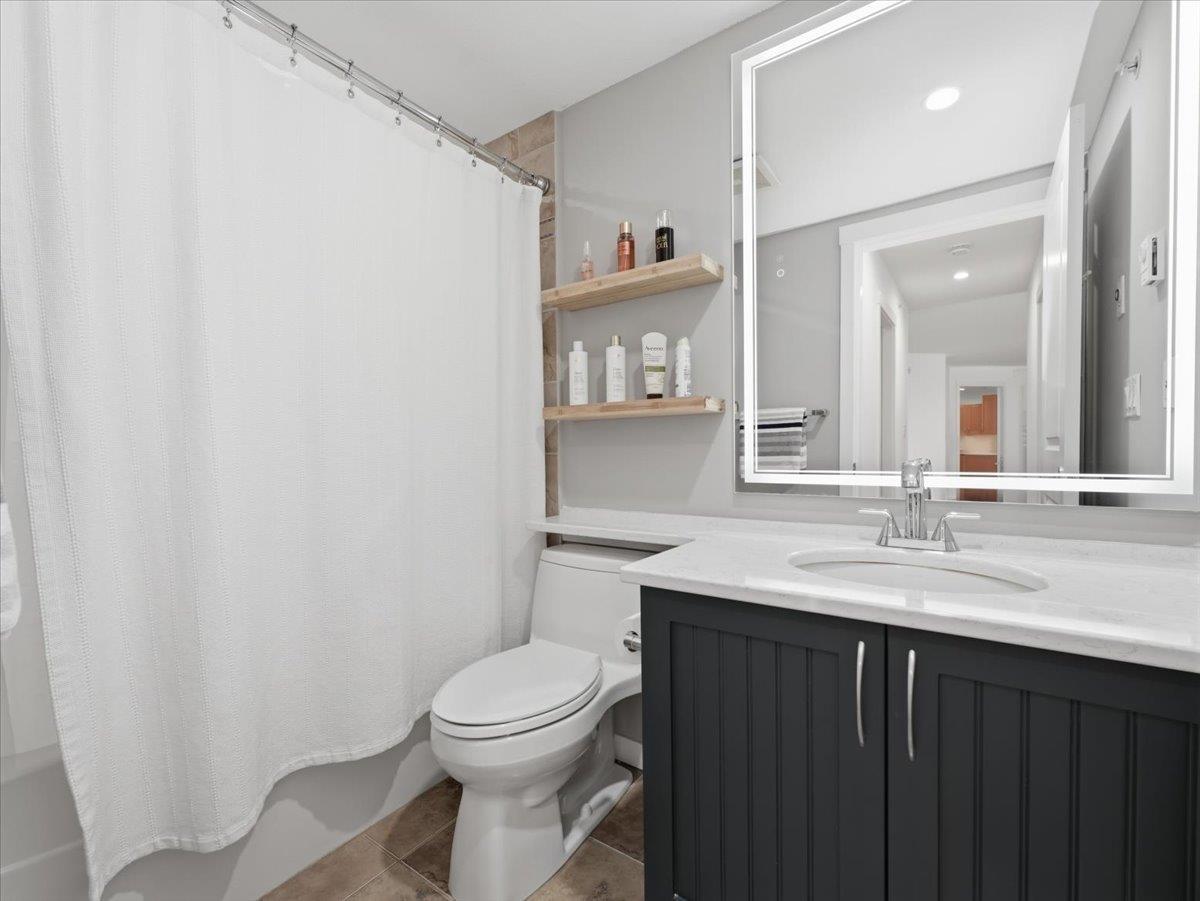 409 15621 MARINE DRIVE, White Rock