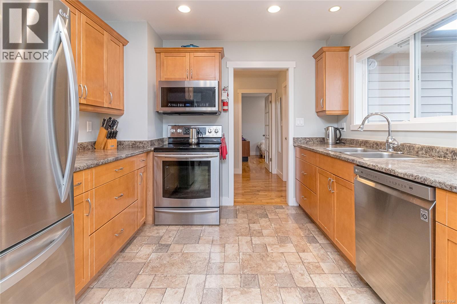 2202 Rosewood Ave, Duncan