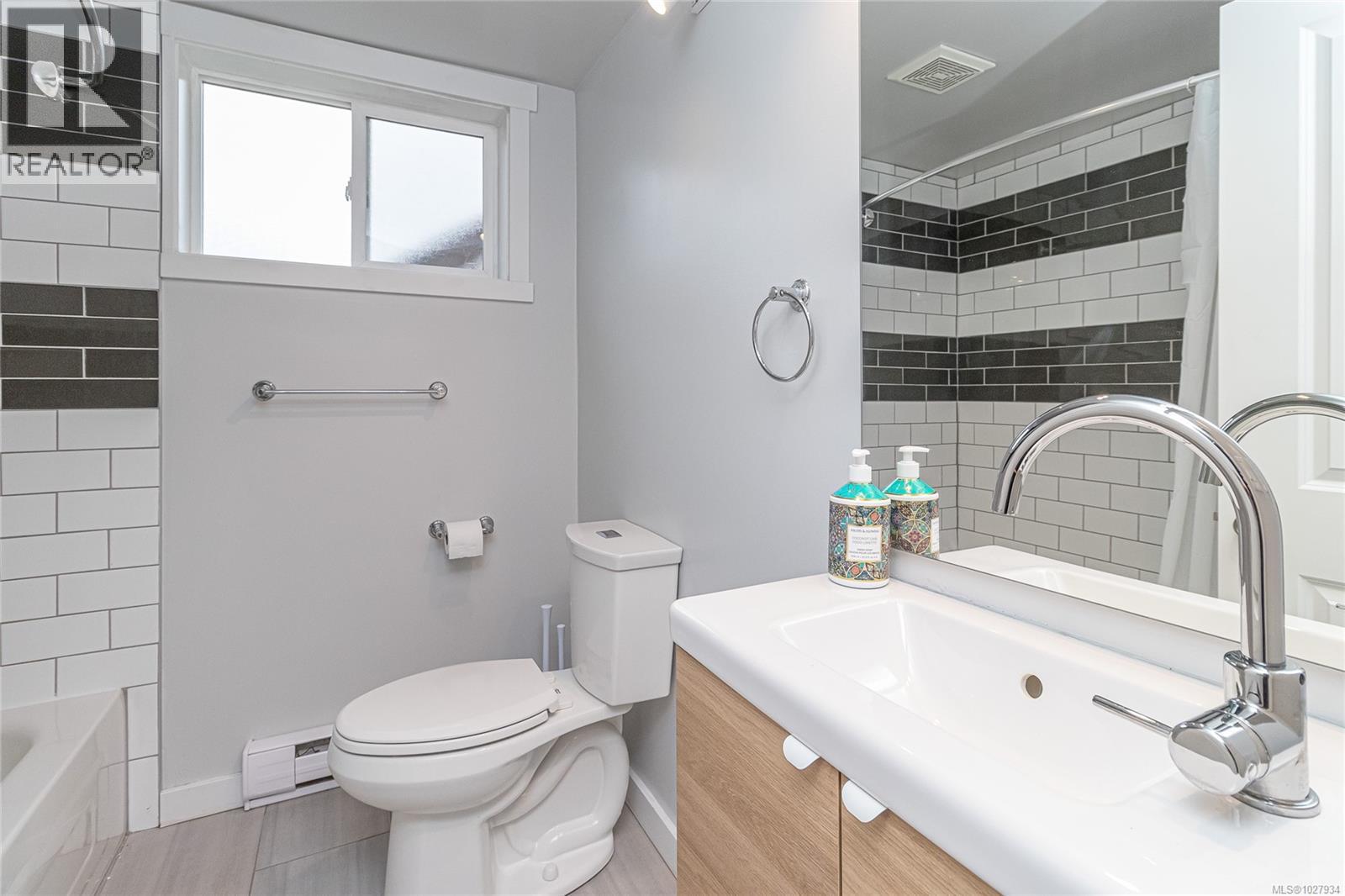 2202 Rosewood Ave, Duncan