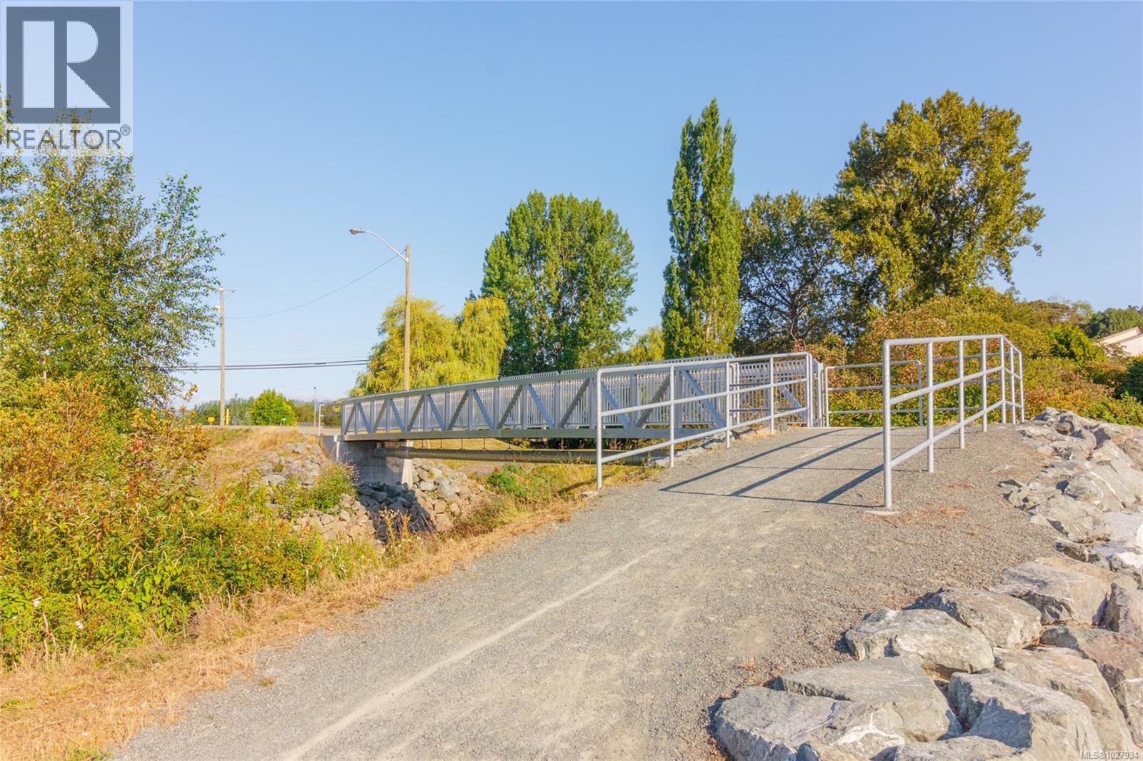 2202 Rosewood Ave, Duncan