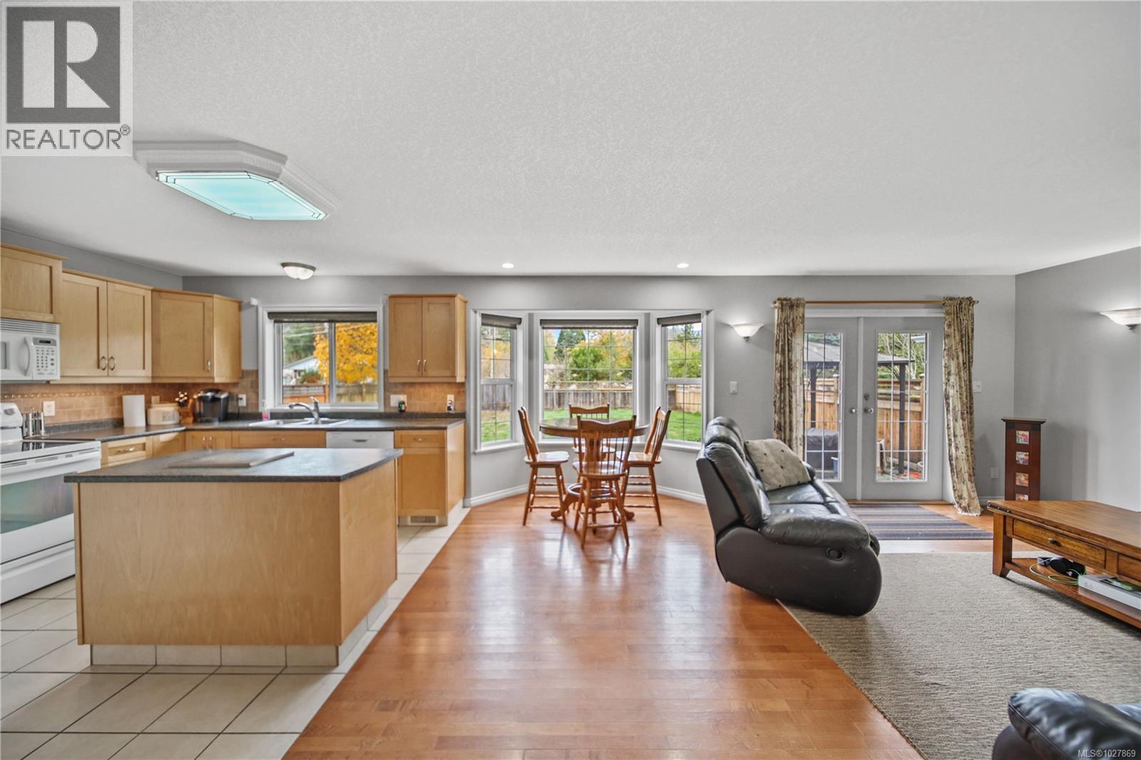 5575 Woodland Cres E, Port Alberni