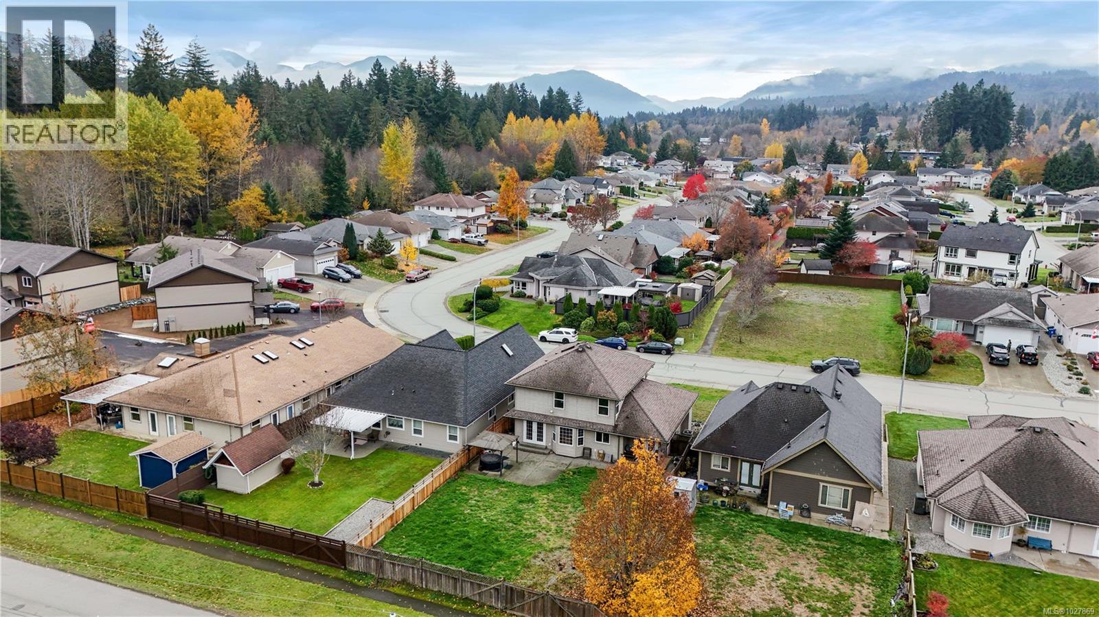 5575 Woodland Cres E - 5