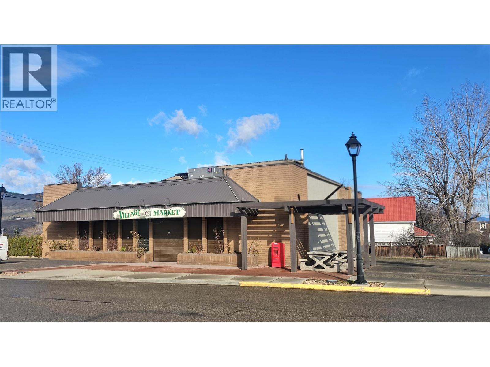 1900 32nd Street, Vernon