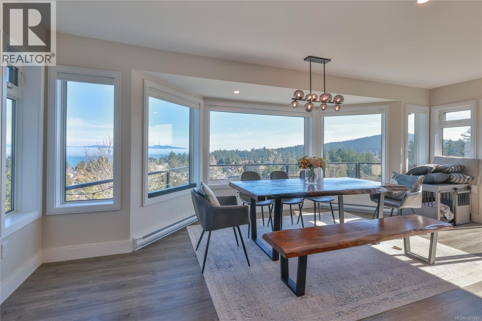  972 Seapearl Place, Saanich