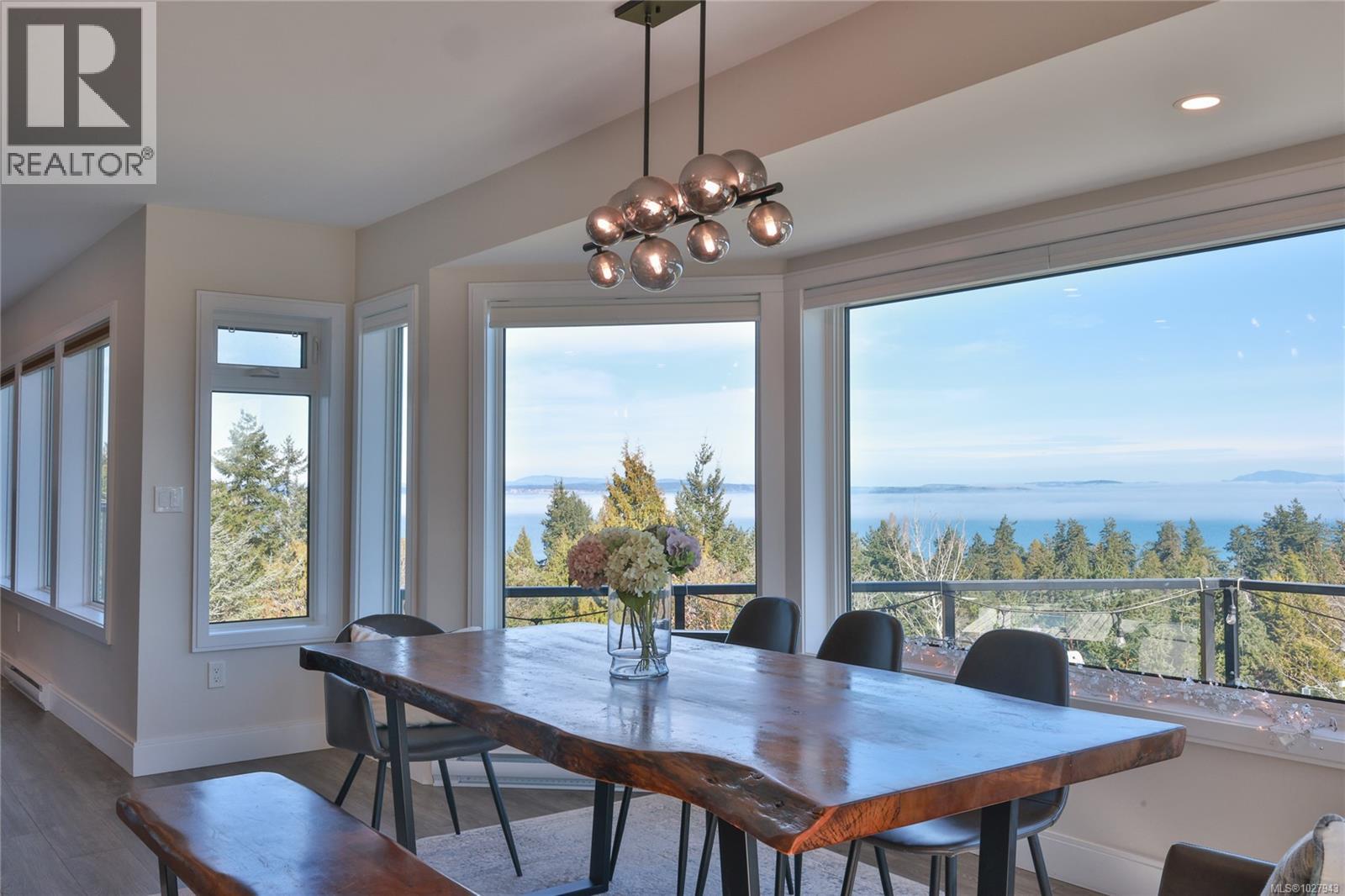  972 Seapearl Place, Saanich