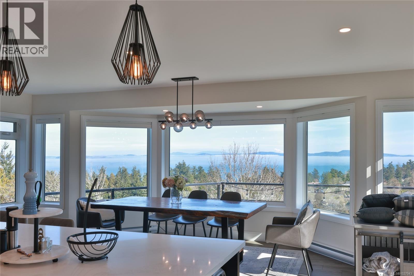  972 Seapearl Place, Saanich