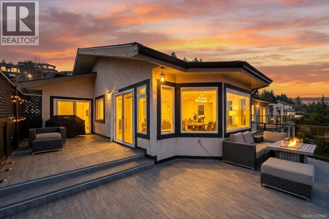  972 Seapearl Place, Saanich