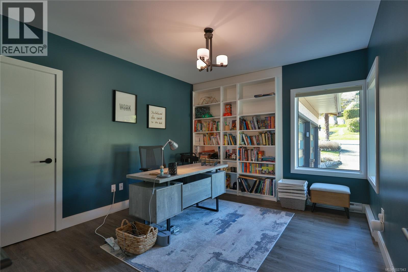  972 Seapearl Place, Saanich