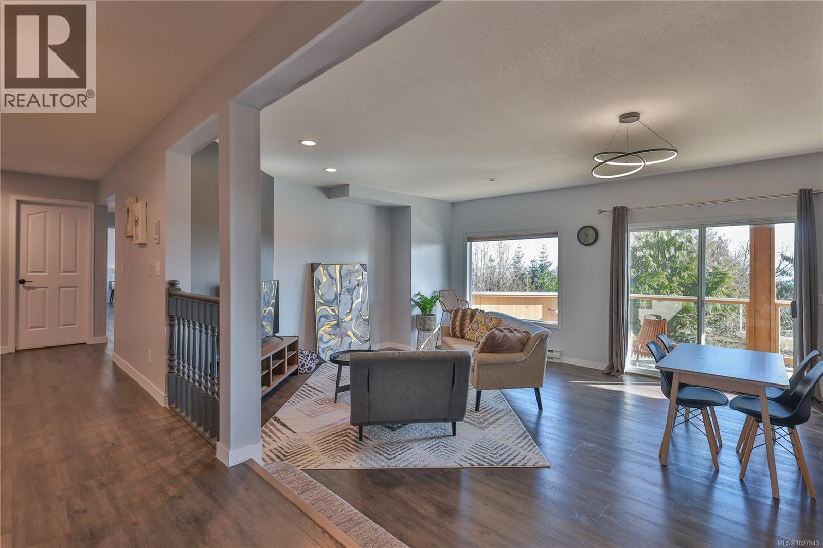  972 Seapearl Place, Saanich