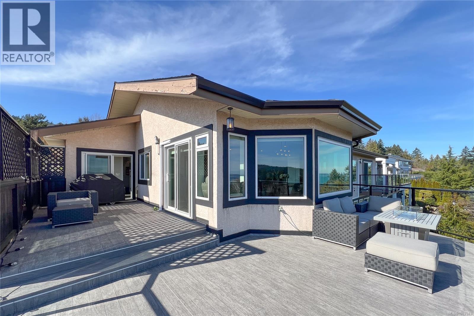  972 Seapearl Place, Saanich