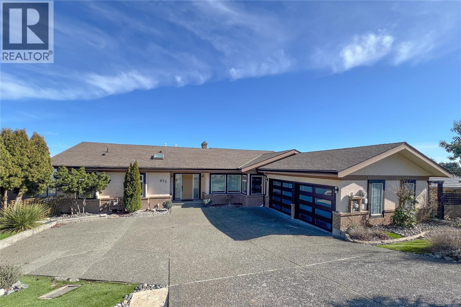  972 Seapearl Place, Saanich