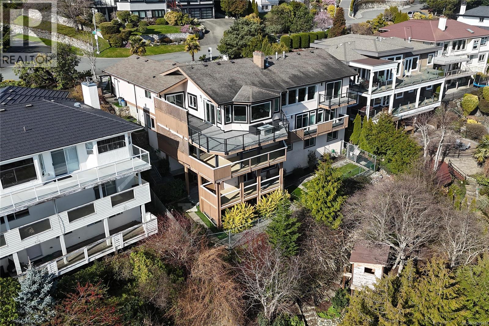  972 Seapearl Place, Saanich