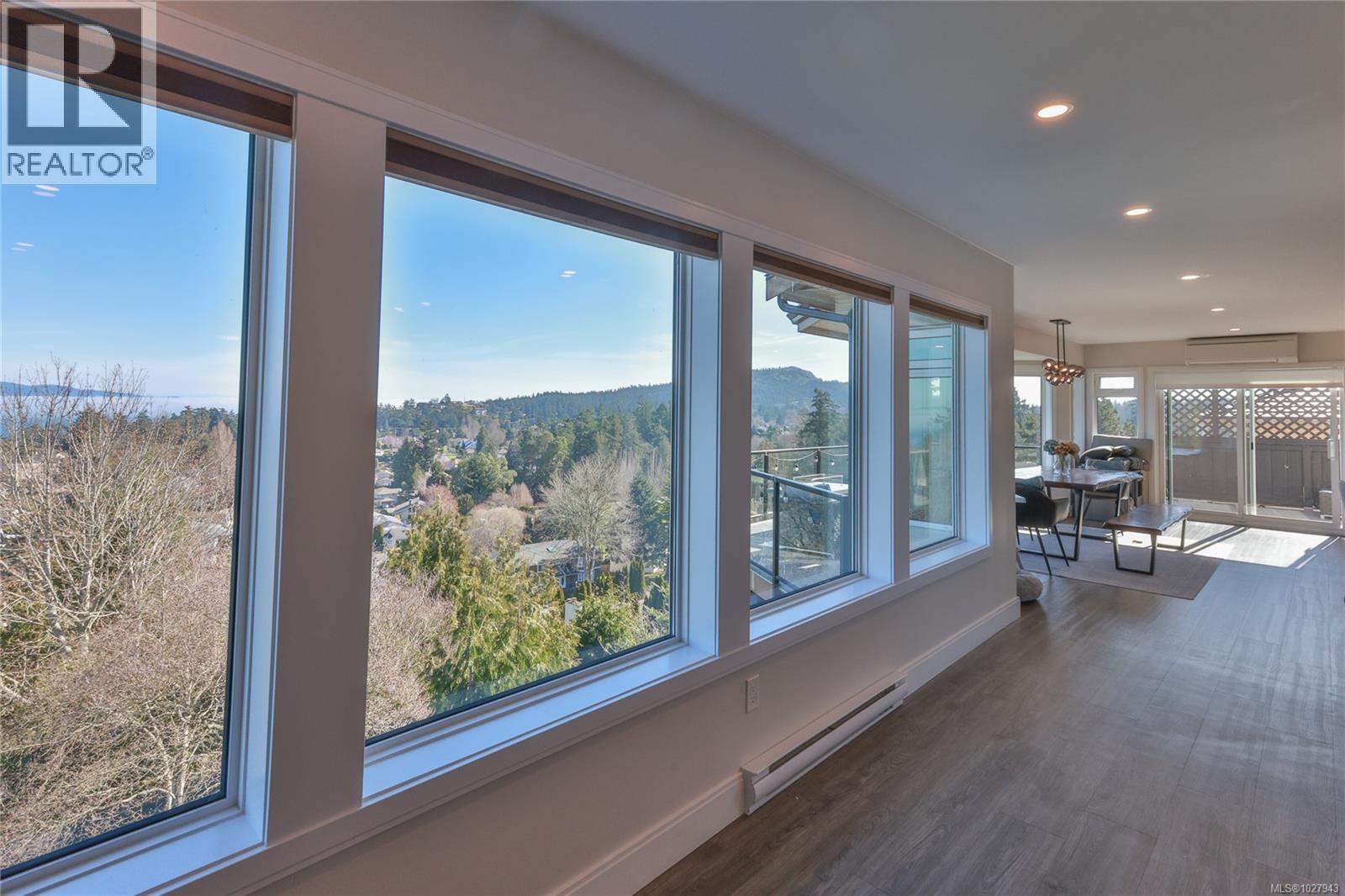  972 Seapearl Place, Saanich