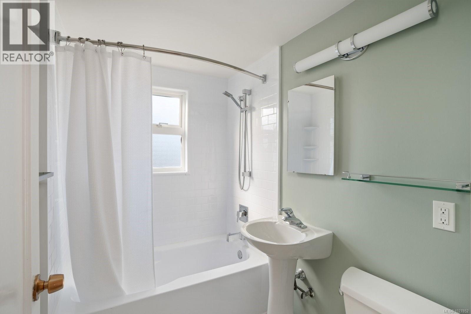 354 Foul Bay Rd, Victoria