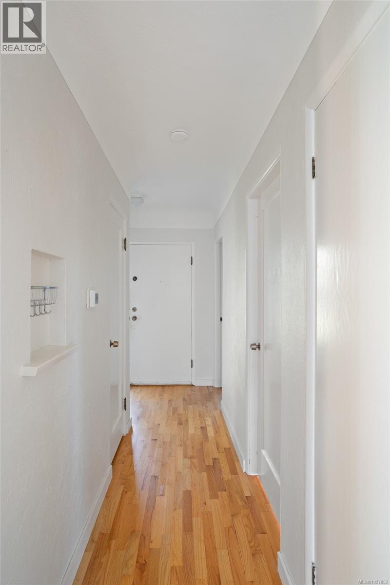 354 Foul Bay Rd, Victoria