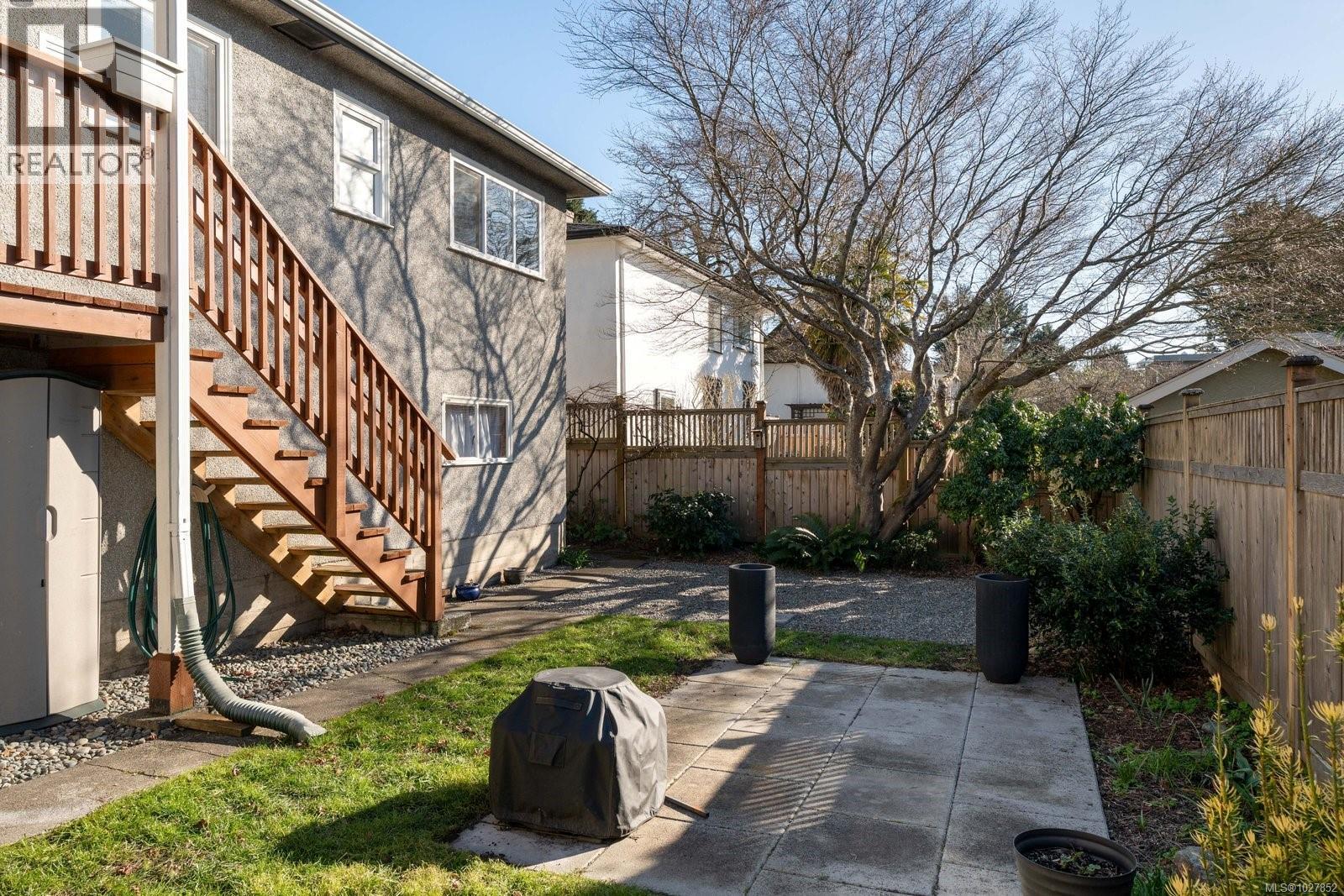 354 Foul Bay Rd, Victoria